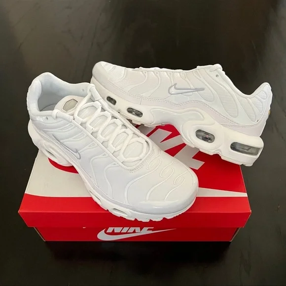 ✔️New✔️ NIKE Air Max Plus GS Triple White - Picture 4 of 10